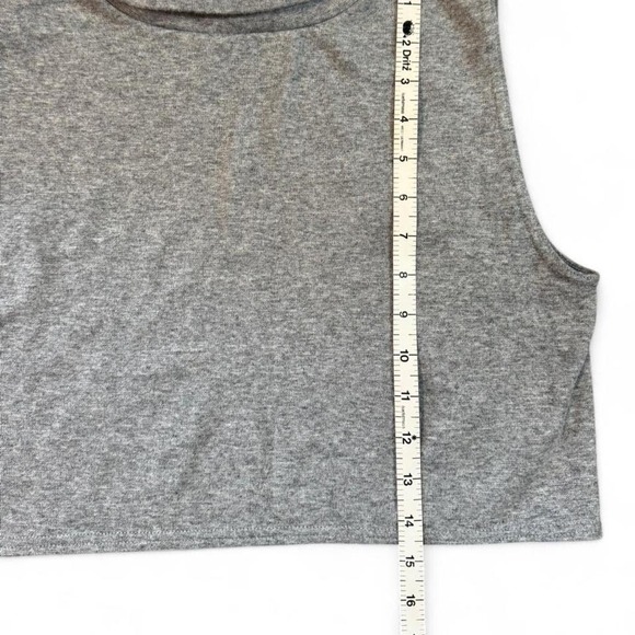 White Stag Grey cropped turtleneck tank top size L/XL - Picture 7 of 7